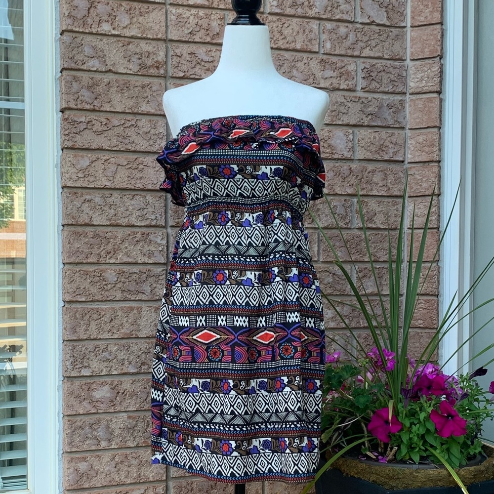 💥$11 — Adorable mini strapless dress 👗